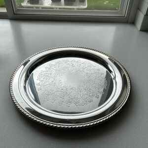 Vintage Silverplated Holloware Oneida Silversmiths Round Serving Tray 14.75"Dia.